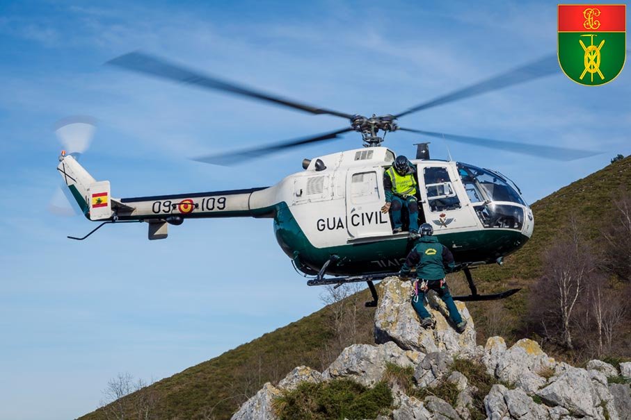 Rescate en helicóptero del Servicio de Montaña (GREIM)