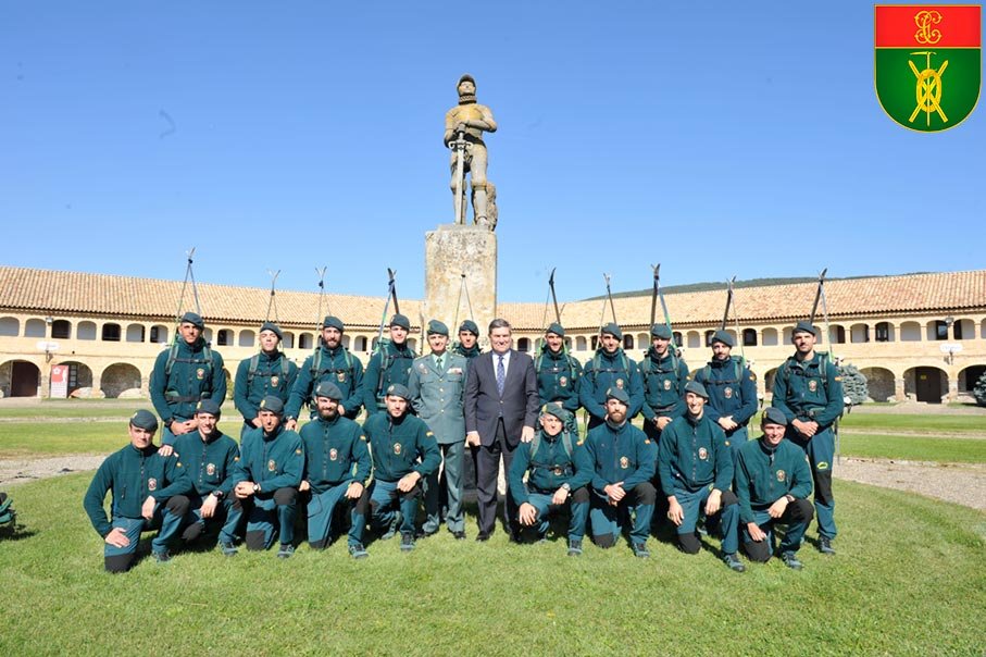 Miembros del Servicio de Montaña de la Guardia Civil en el 50 aniversario de la especialidad