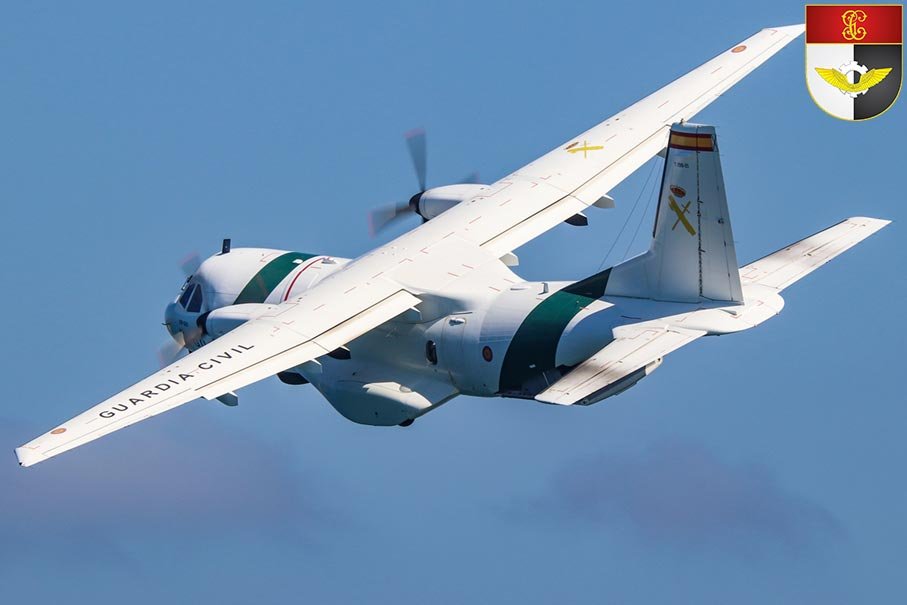 Avión CN-235 Guardia Civil en vuelo