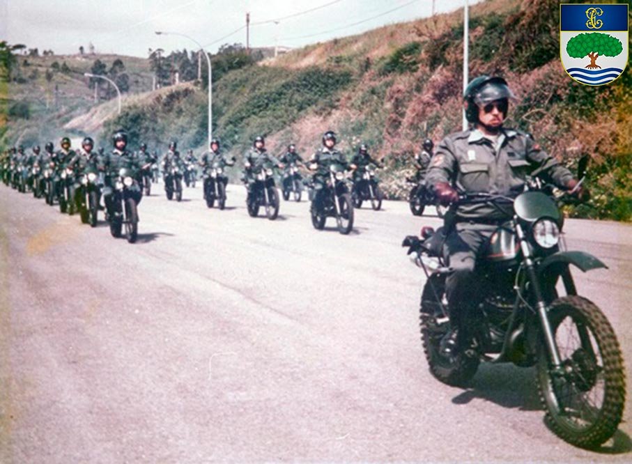 Motoristas todoterreno de la Guardia Civil, antecedente de los Especialistas SEPRONA