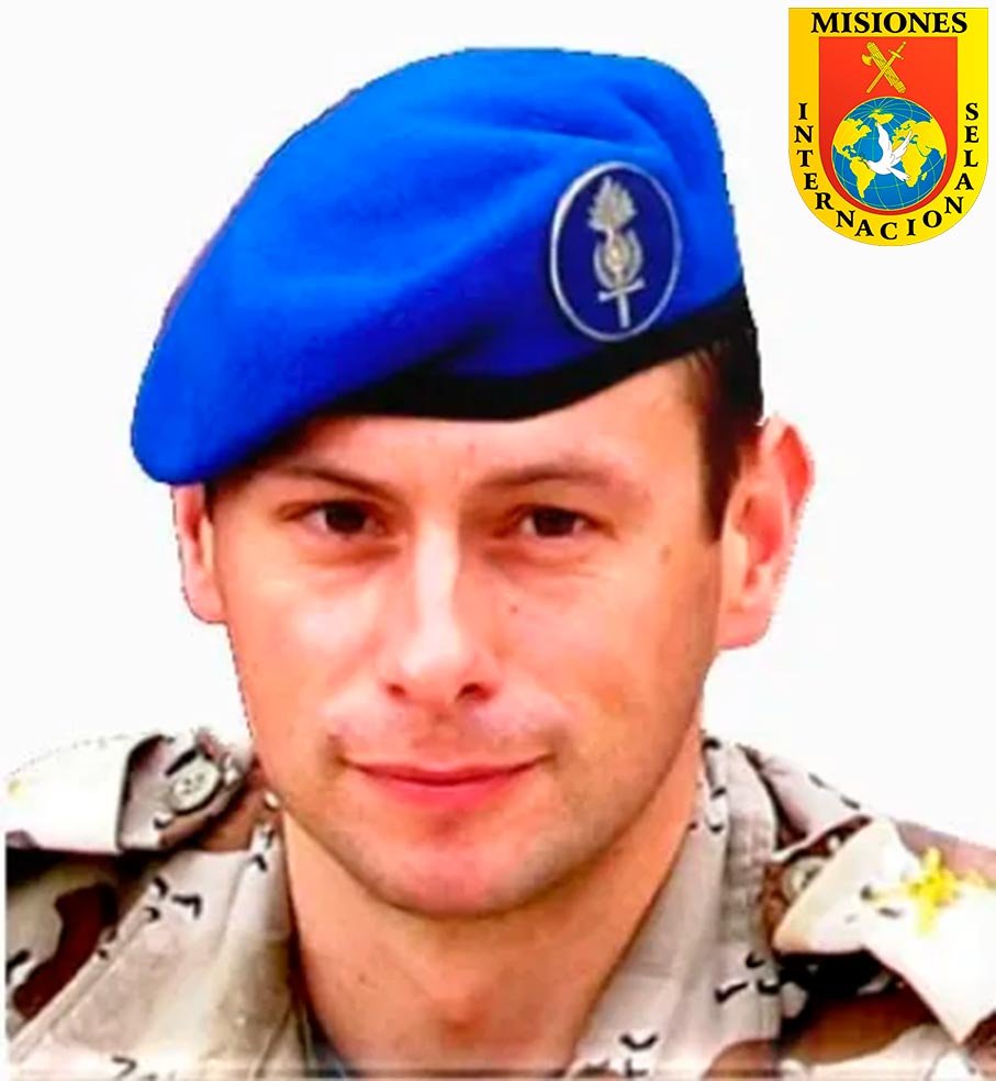 Retrato del alférez Abraham Bravo Picallo, fallecido en Afganistán en 2010.