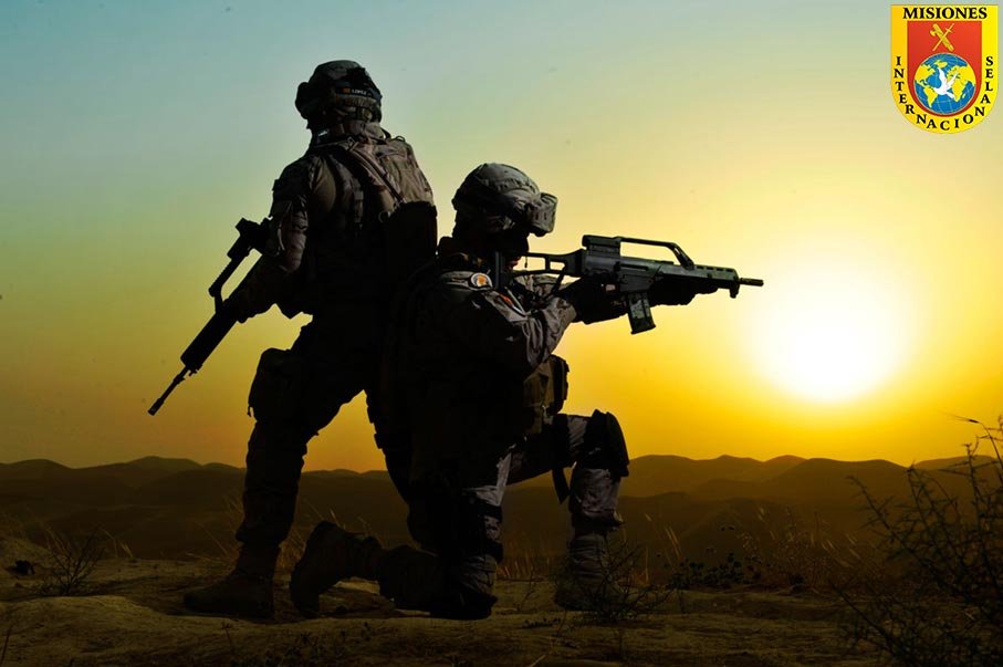 Agente del GAR de la Guardia Civil durante actividades de formación con fuerzas de seguridad africanas del proyecto GARSI-SAHEL.