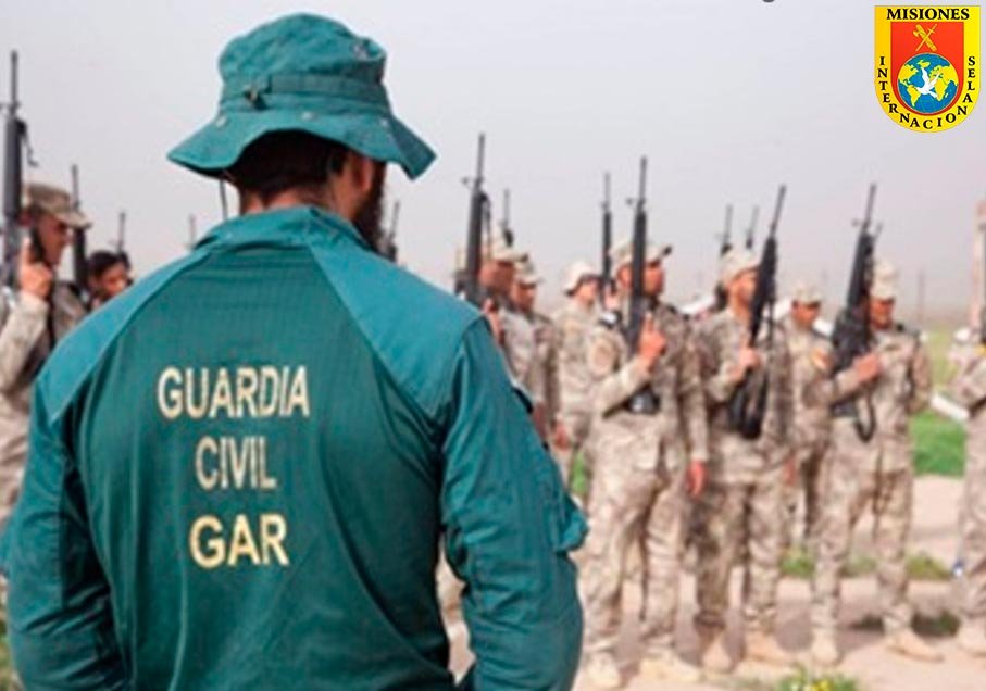 Miembros del Grupo de Acción Rápida de la Guardia Civil durante un ejercicio táctico de operaciones especiales.
